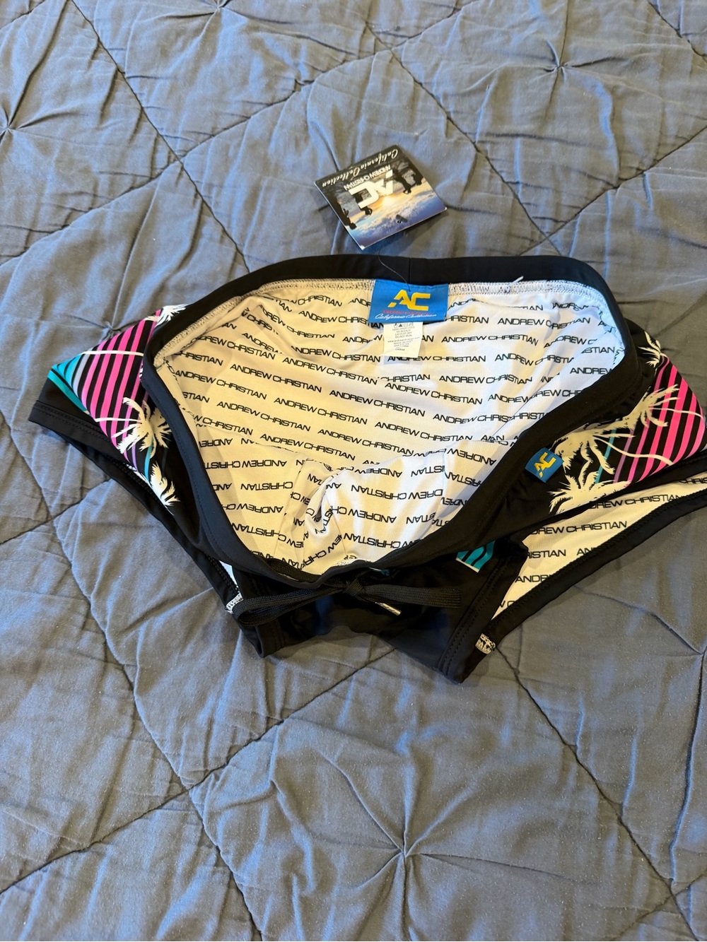 Andrew Christian California
Collection Palm Tree Swim Trunks - Large - Picture 2 of 3